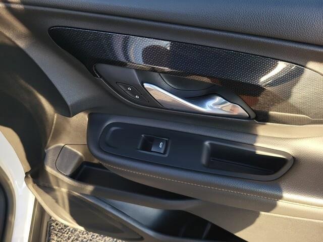 Used 2023 GMC Terrain AT4 image 16