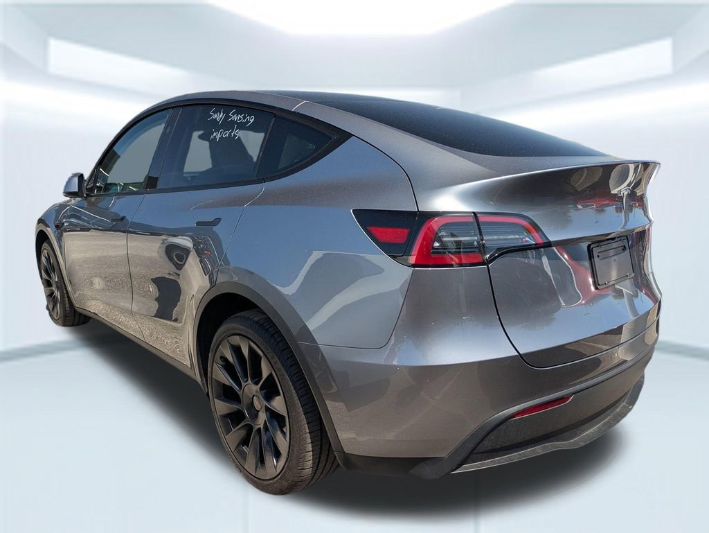 Used 2024 Tesla Model Y Long Range image 2