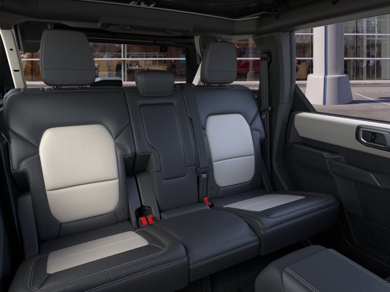 New 2026 Ford Bronco Outer Banks w/ Sasquatch Package AWD/4WD image 11