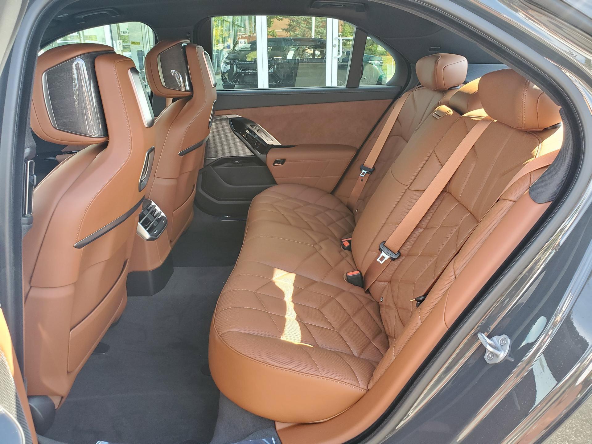 New 2027 BMW 740i xDrive w/ M Sport Professional Package AWD/4WD image 14