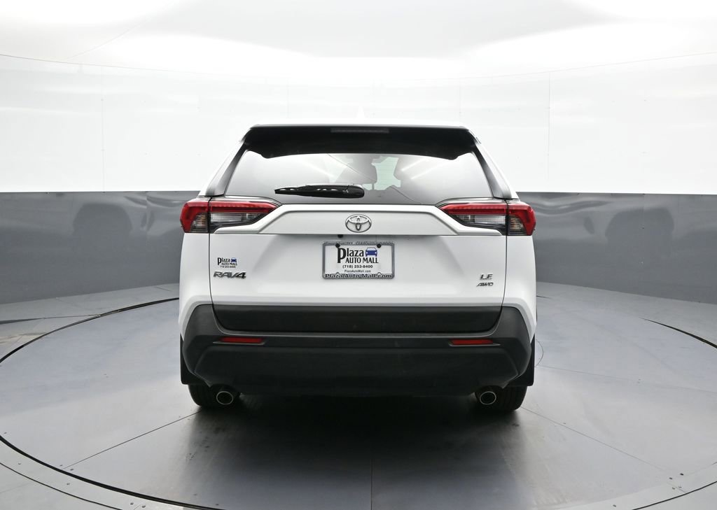 Certified 2024 Toyota RAV4 LE AWD/4WD image 7