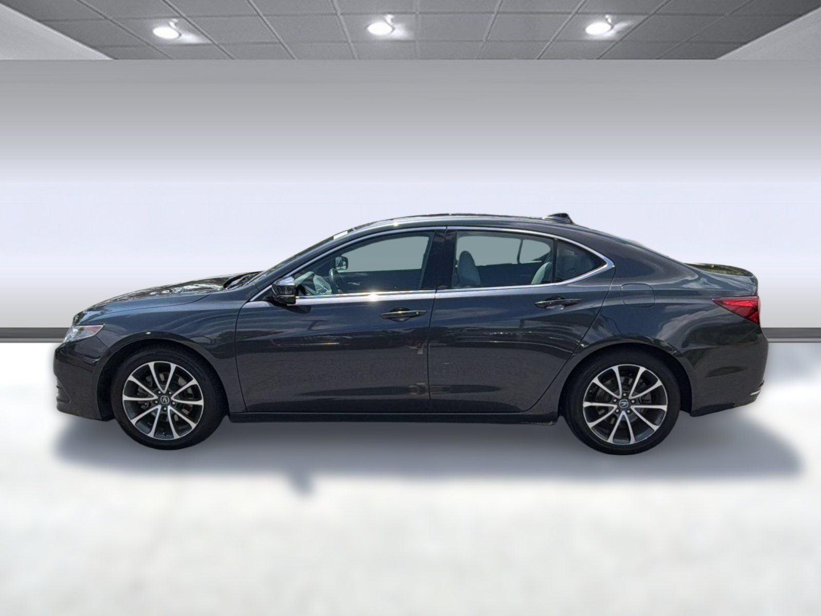 Used 2015 Acura TLX V6 SH-AWD w/ Technology Pkg image 2