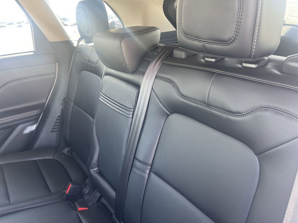 Used 2023 Lincoln Corsair AWD image 27