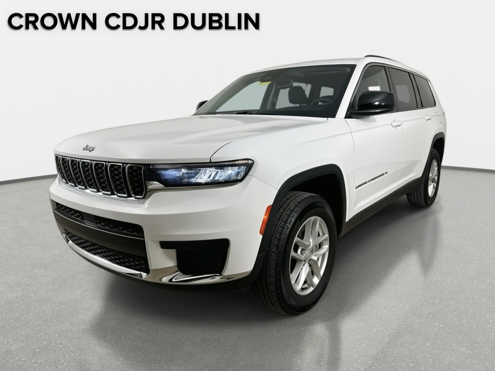 Used 2023 Jeep Grand Cherokee L Laredo image 1