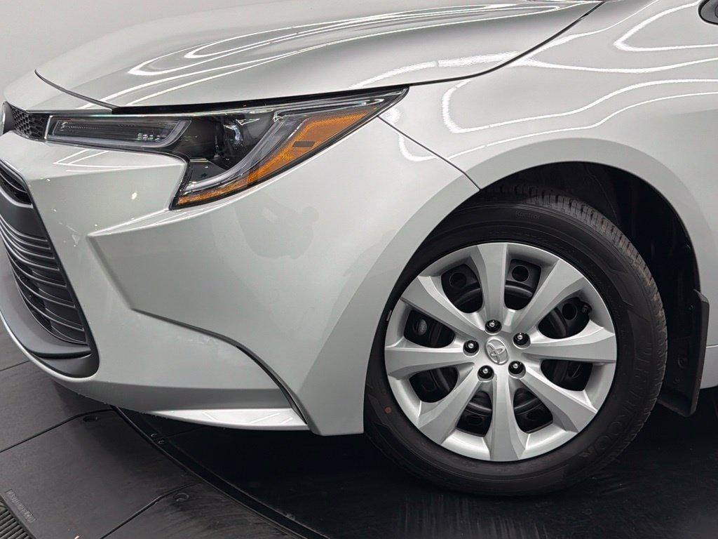 Certified 2026 Toyota Corolla LE FWD image 5
