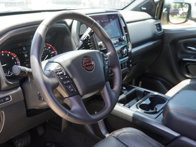 Used 2024 Nissan Titan PRO-4X w/ Pro-4x Convenience Package AWD/4WD image 19
