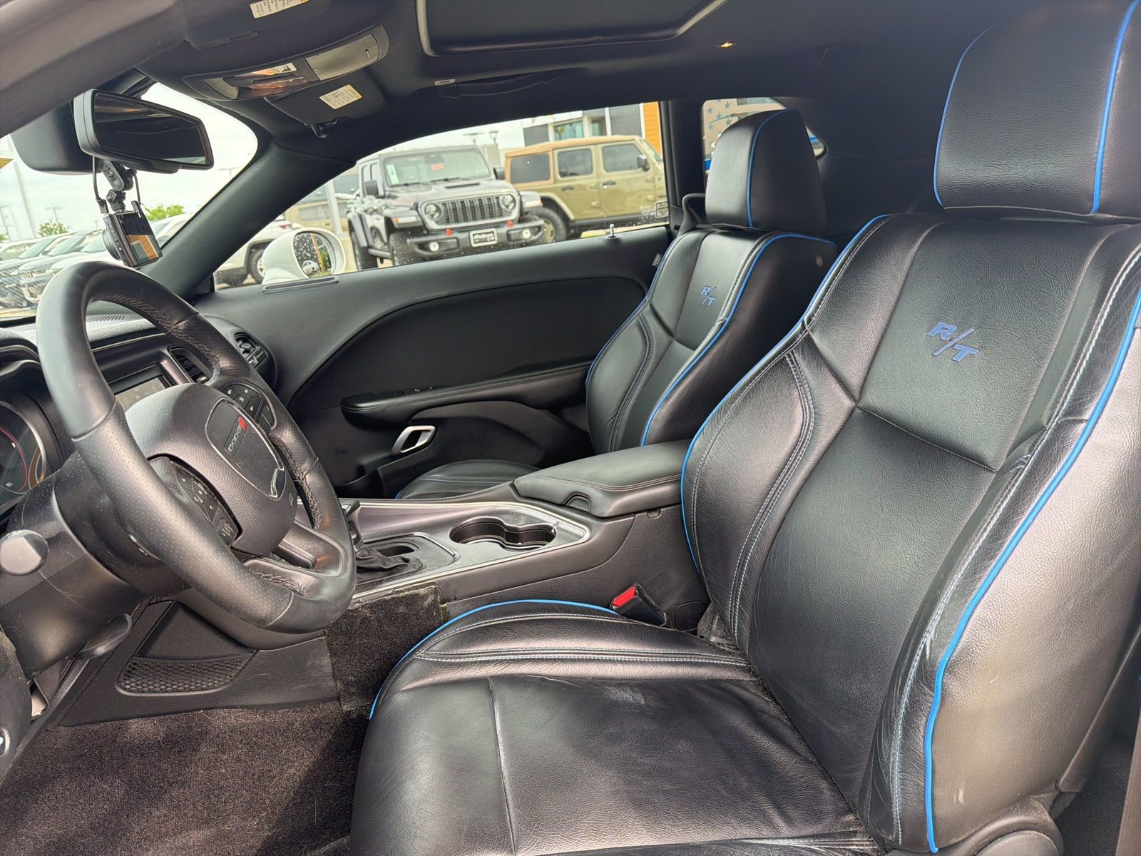 Used 2018 Dodge Challenger R/T image 9