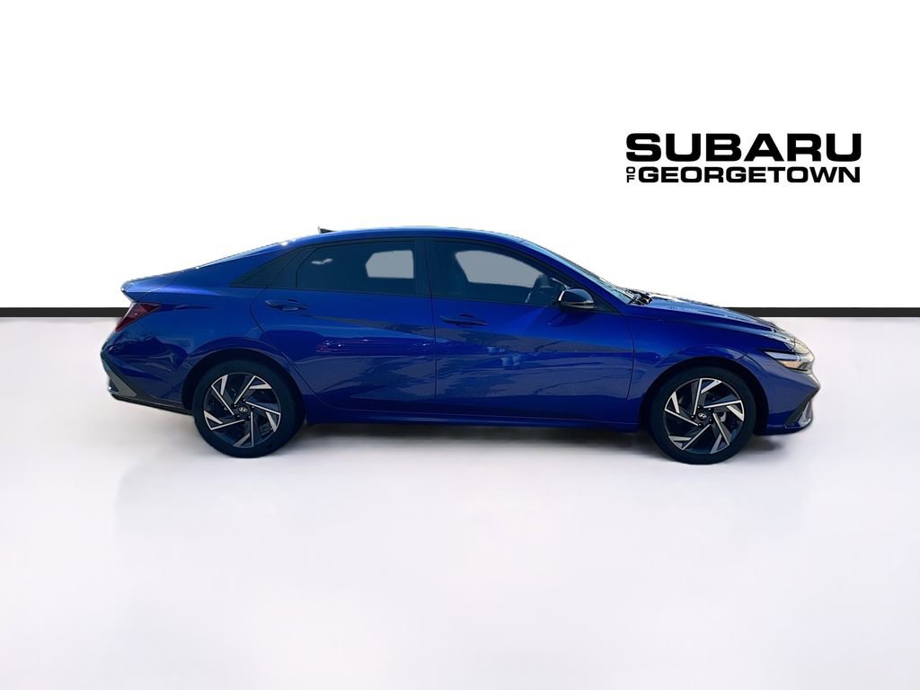 Used 2025 Hyundai Elantra Sport image 8