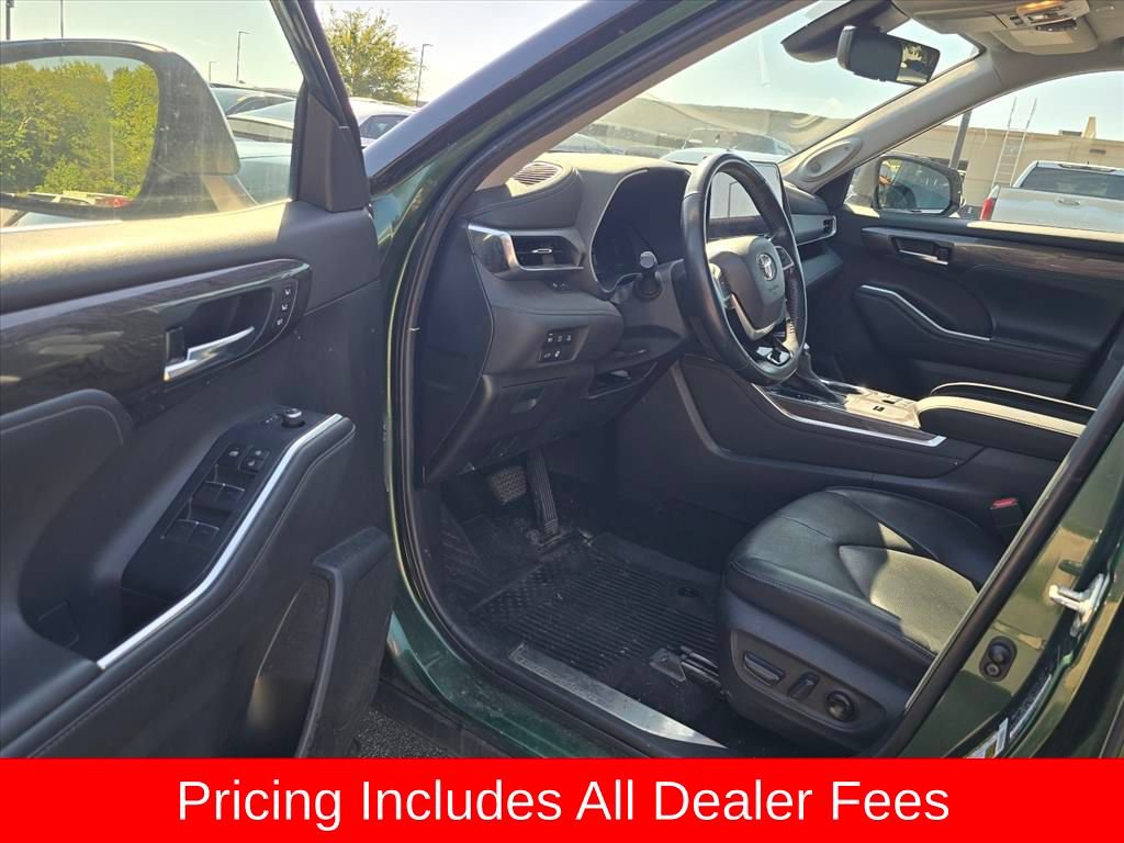 Used 2023 Toyota Highlander Limited AWD/4WD image 8