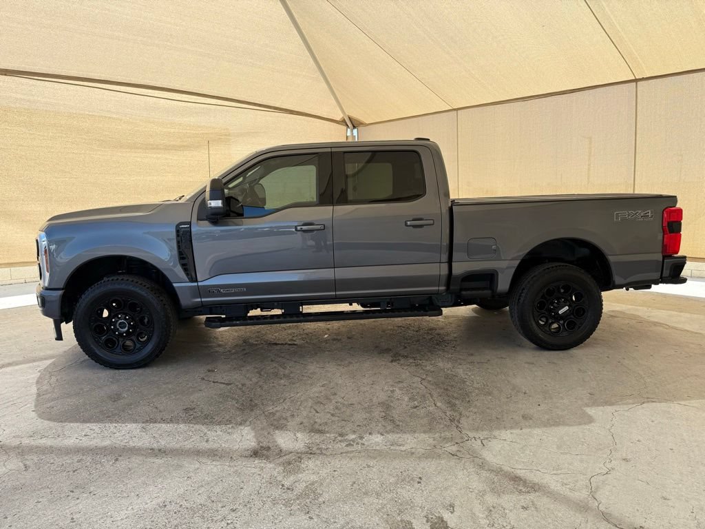 Used 2025 Ford F350 Lariat w/ Black Appearance Package AWD/4WD image 10