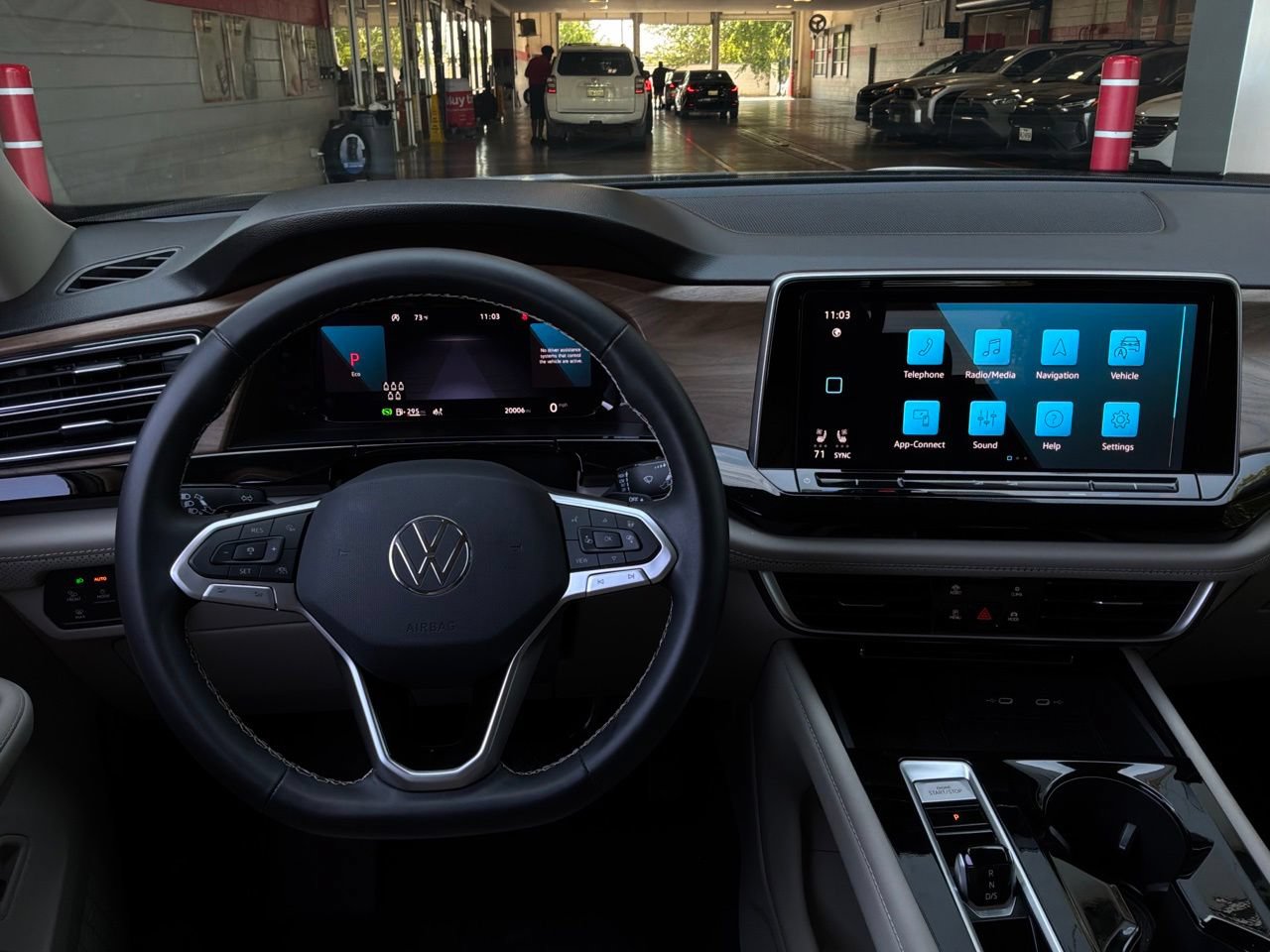 Used 2026 Volkswagen Atlas SE FWD image 19