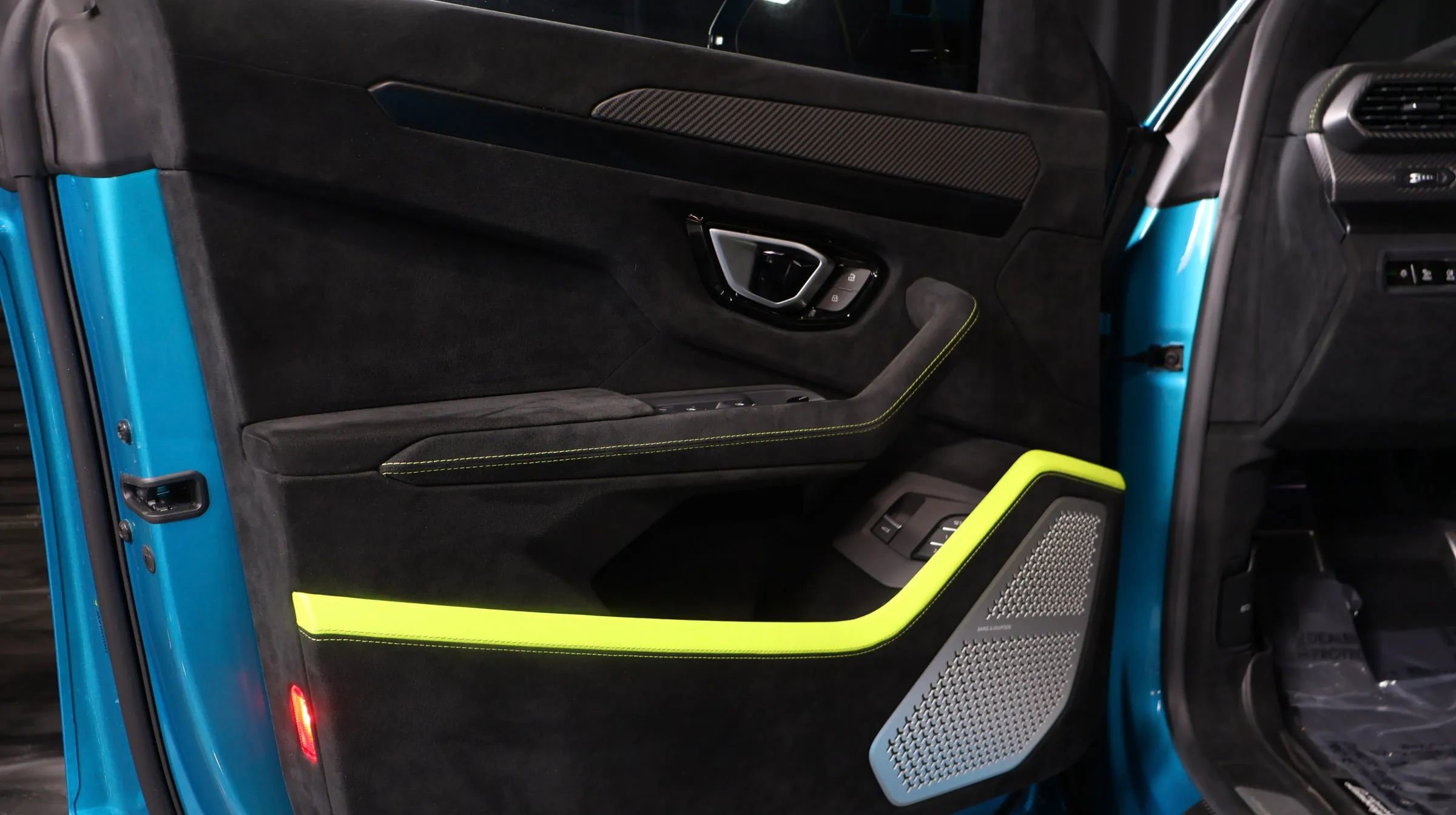 Used 2023 Lamborghini Urus Performante image 25