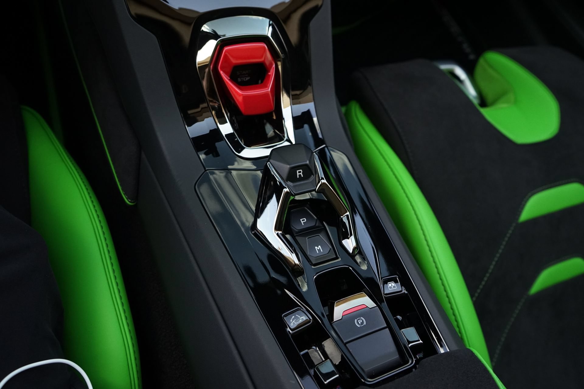 Used 2023 Lamborghini Huracan EVO RWD image 12