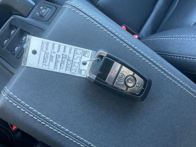 New 2025 Ford Bronco Badlands image 28