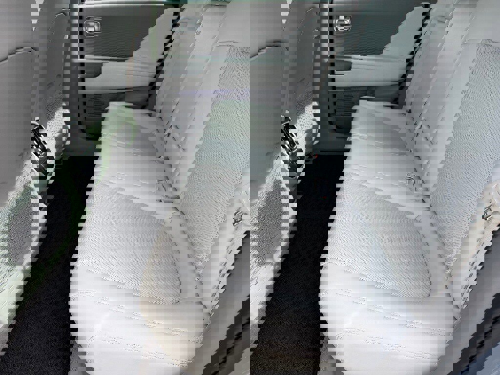 Used 2023 Hyundai Ioniq 6 SEL w/ Cargo Package image 11