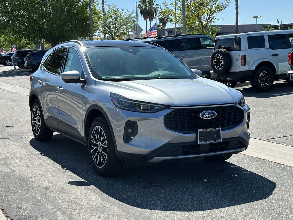 Used 2024 Ford Escape SE w/ PHEV Premium Package FWD image 10
