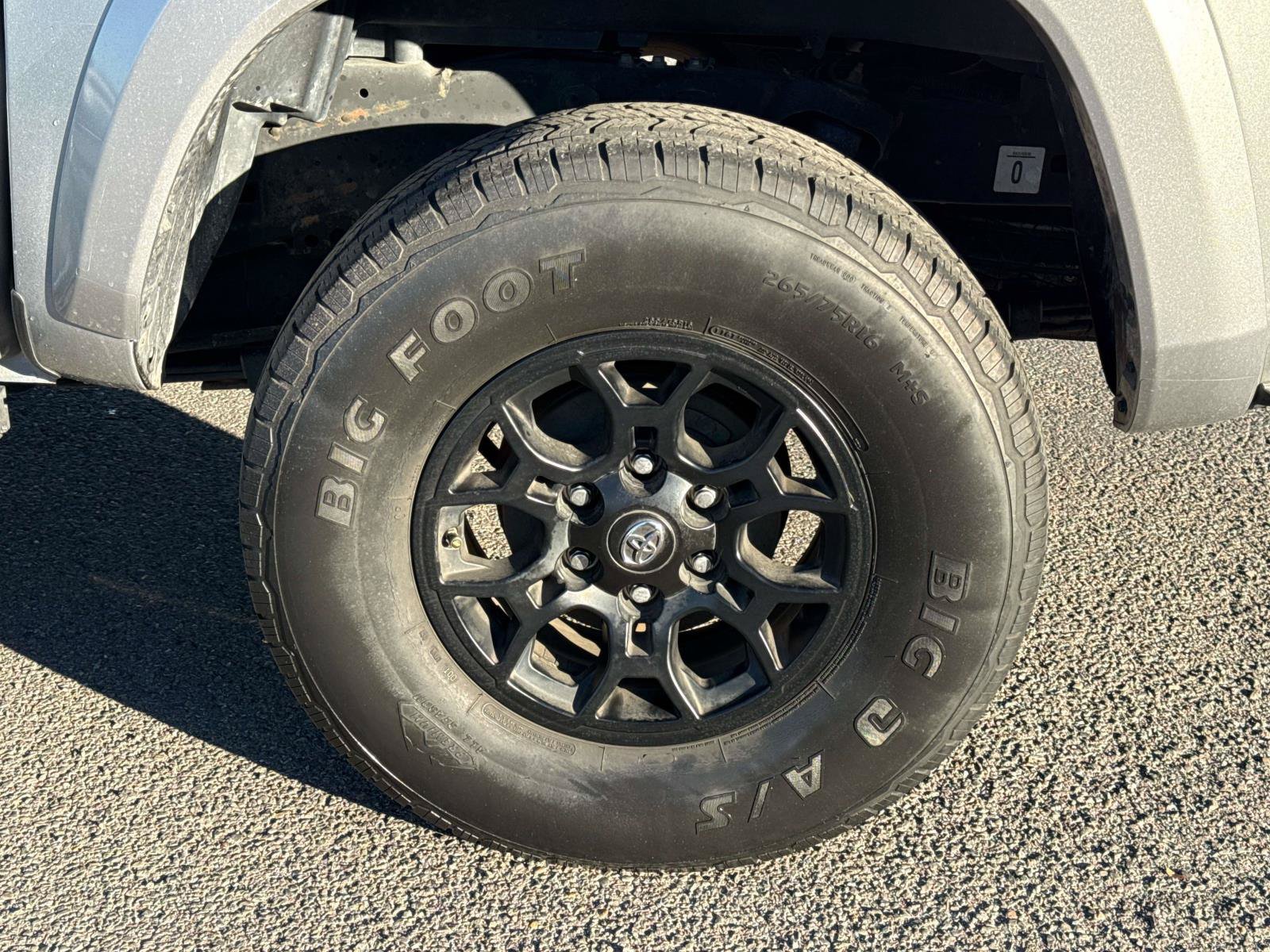 Used 2019 Toyota Tacoma SR5 RWD image 8