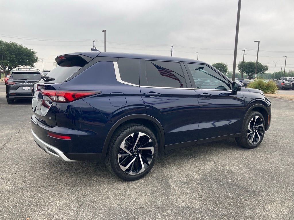 Used 2024 Mitsubishi Outlander SE FWD image 5