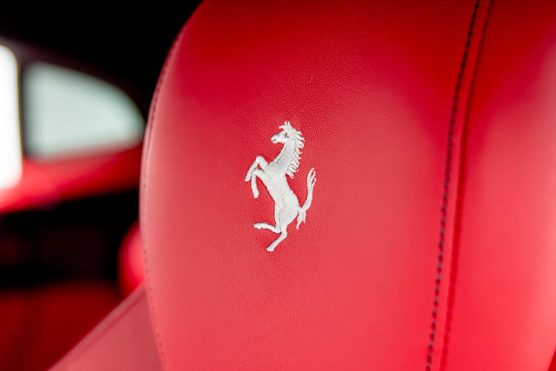 Used 2025 Ferrari Purosangue AWD/4WD image 16