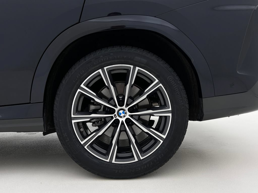 Certified 2024 BMW X6 xDrive40i w/ Premium Package AWD/4WD image 28