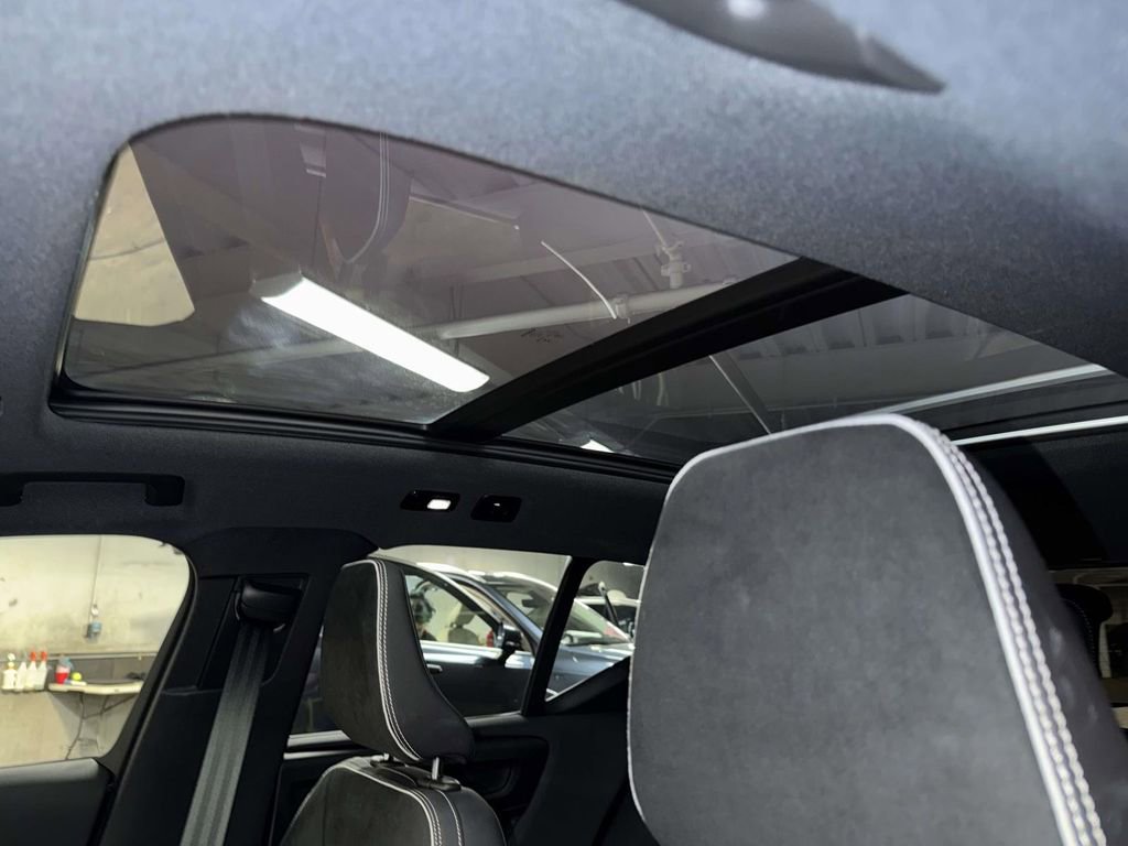 Used 2024 Volvo XC40 Recharge Plus w/ Protection Package Premier image 22