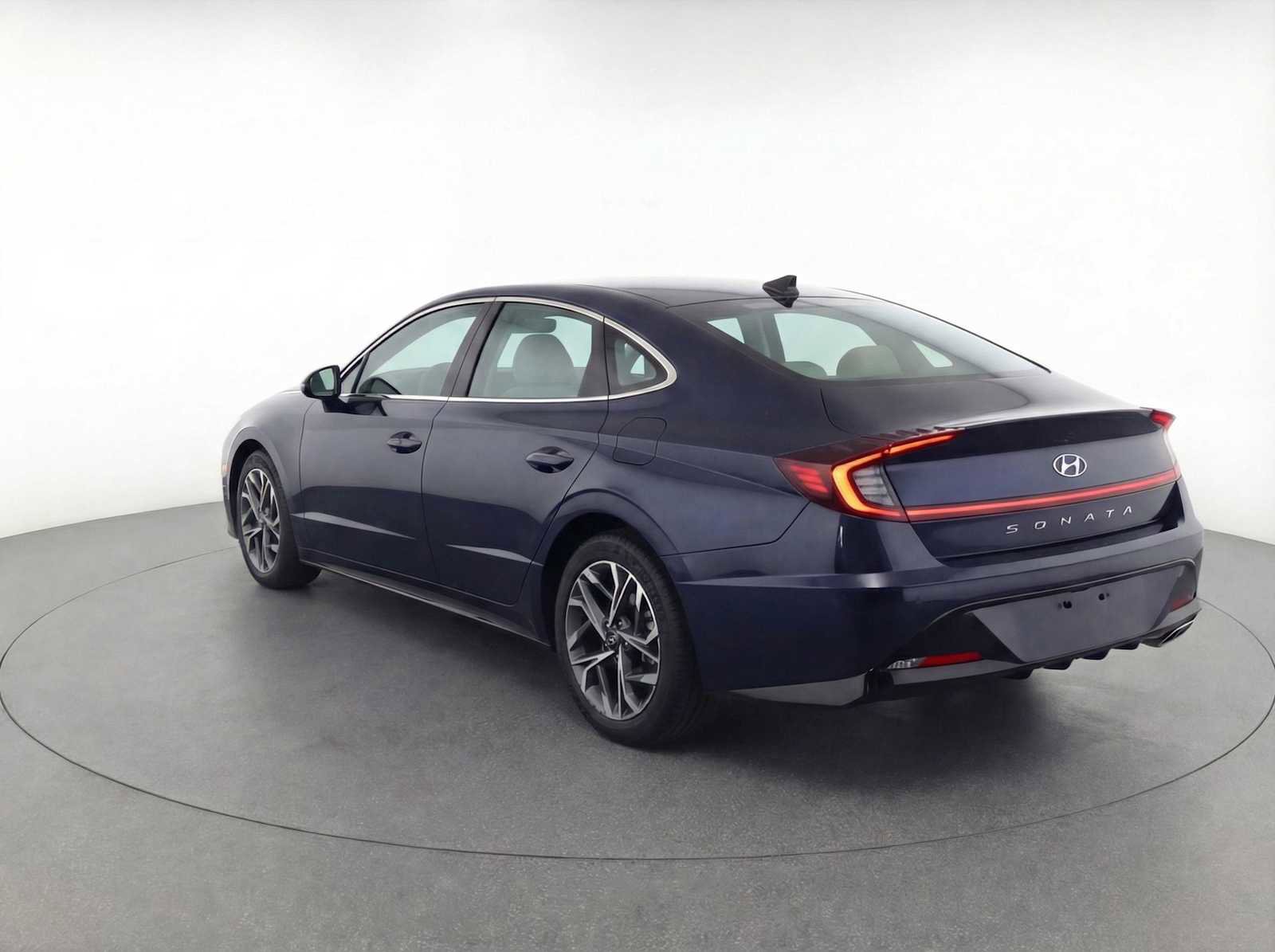 Used 2023 Hyundai Sonata SEL image 4
