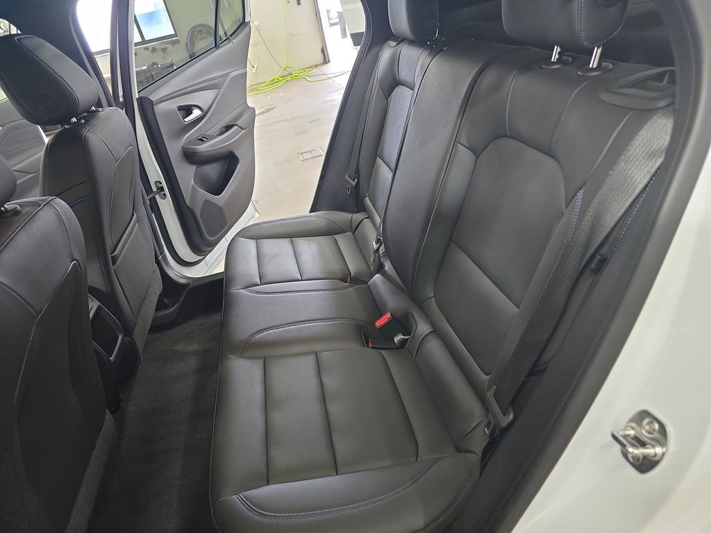 Used 2025 Buick Envista Sport Touring FWD image 13