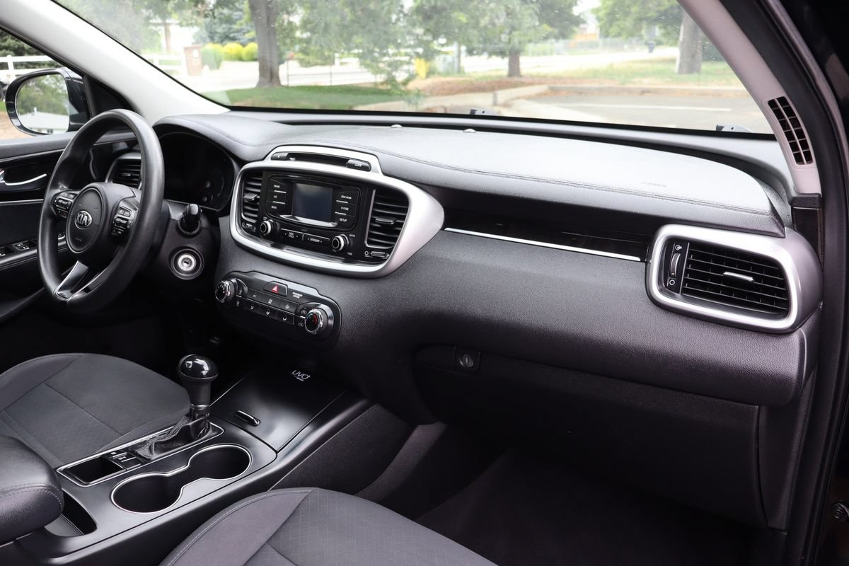 Used 2016 Kia Sorento LX AWD/4WD image 17