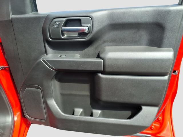 Used 2024 Chevrolet Silverado 1500 Custom w/ Dark Appearance Package AWD/4WD image 18