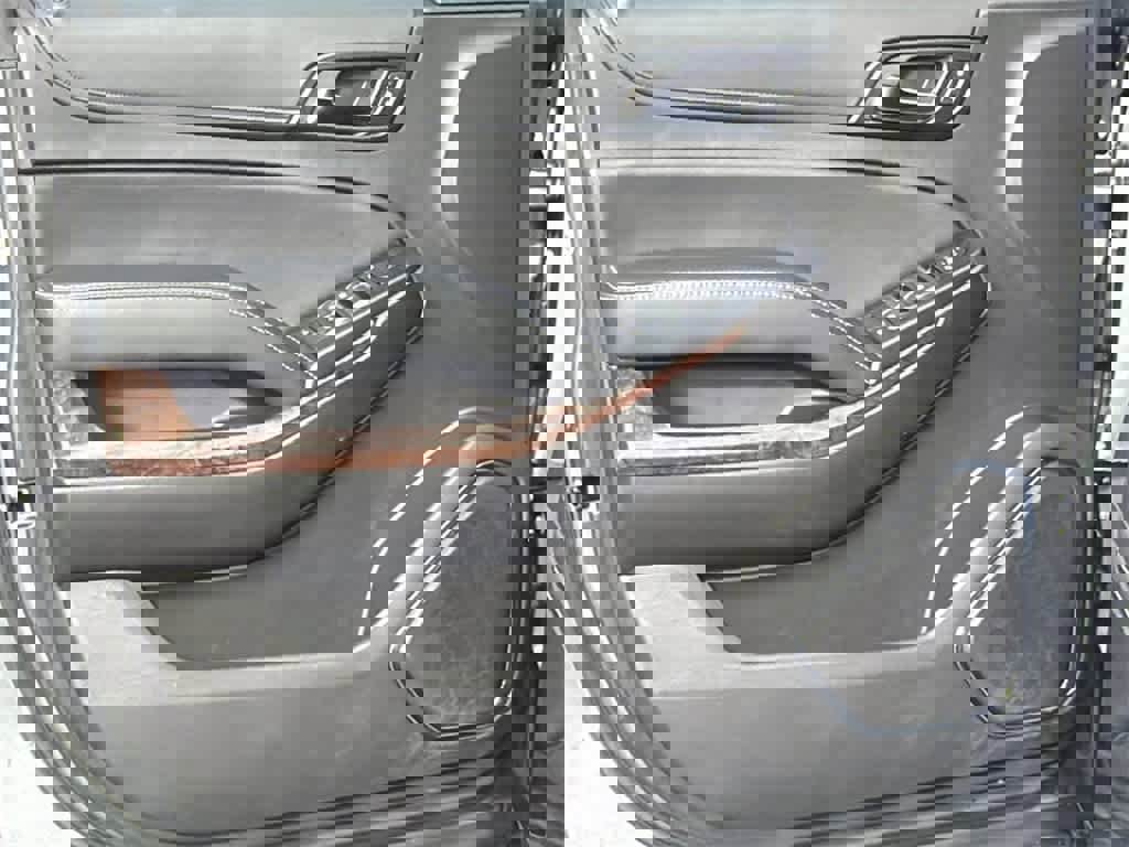 Used 2020 Chevrolet Tahoe LS w/ Enhanced Driver Alert Package image 11