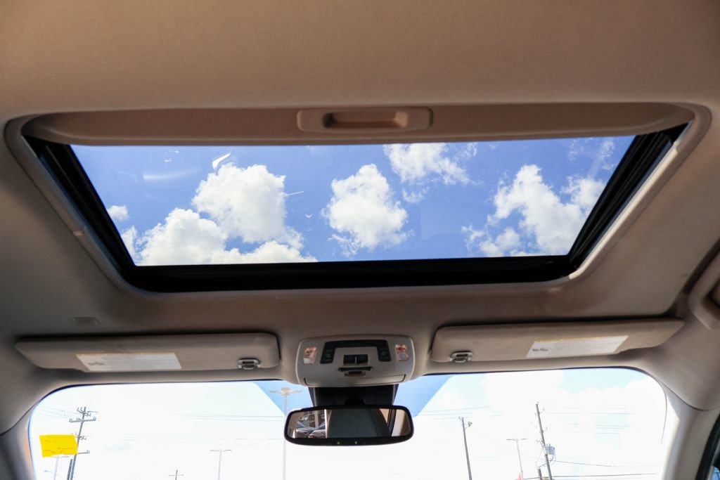 Used 2021 Toyota Sienna XLE FWD image 13