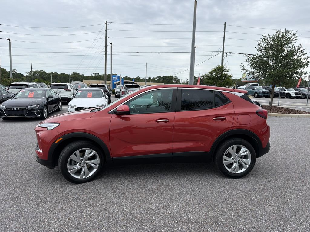 Used 2024 Buick Encore GX Preferred w/ Comfort Package FWD image 4