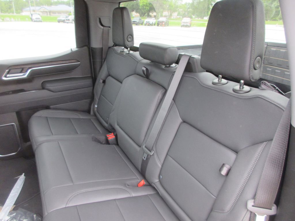 New 2026 GMC Sierra 1500 SLT w/ SLT Premium Package AWD/4WD image 12