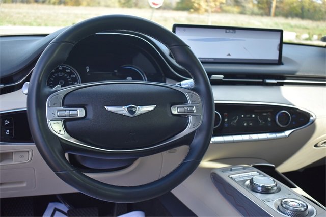 Used 2022 Genesis GV70 2.5T w/ Advanced Package image 23