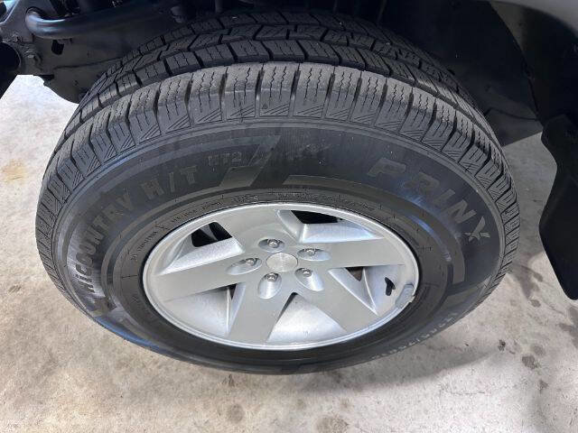 Used 2005 Jeep Wrangler Unlimited Rubicon image 20