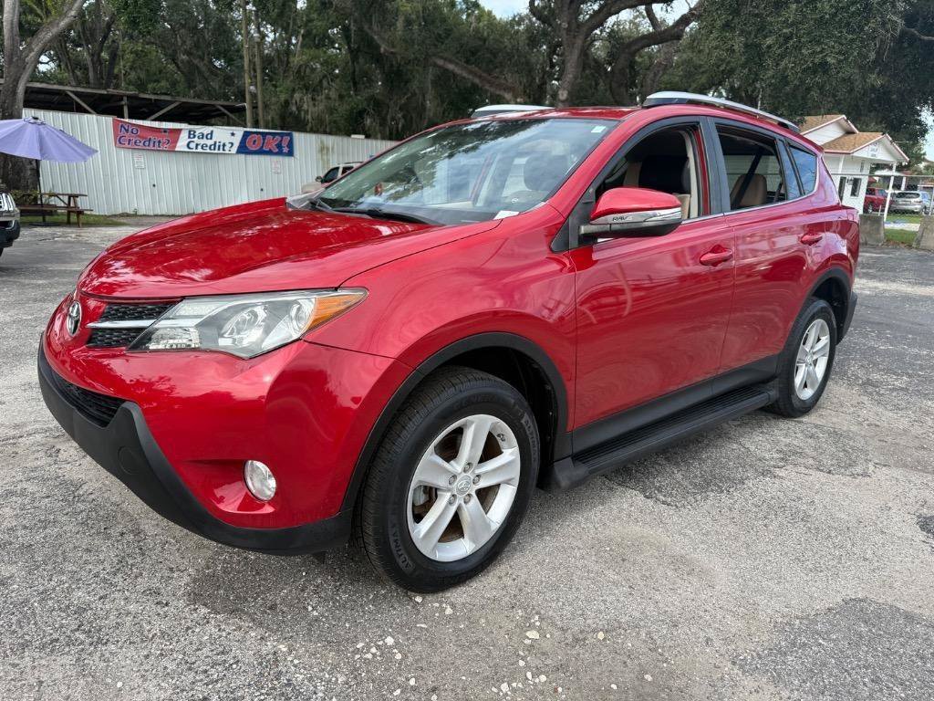Used 2013 Toyota RAV4 XLE FWD image 1