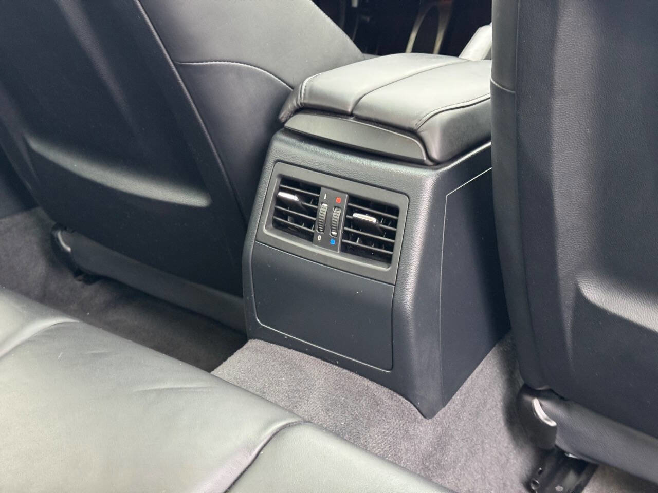 Used 2011 BMW M3 Sedan image 30