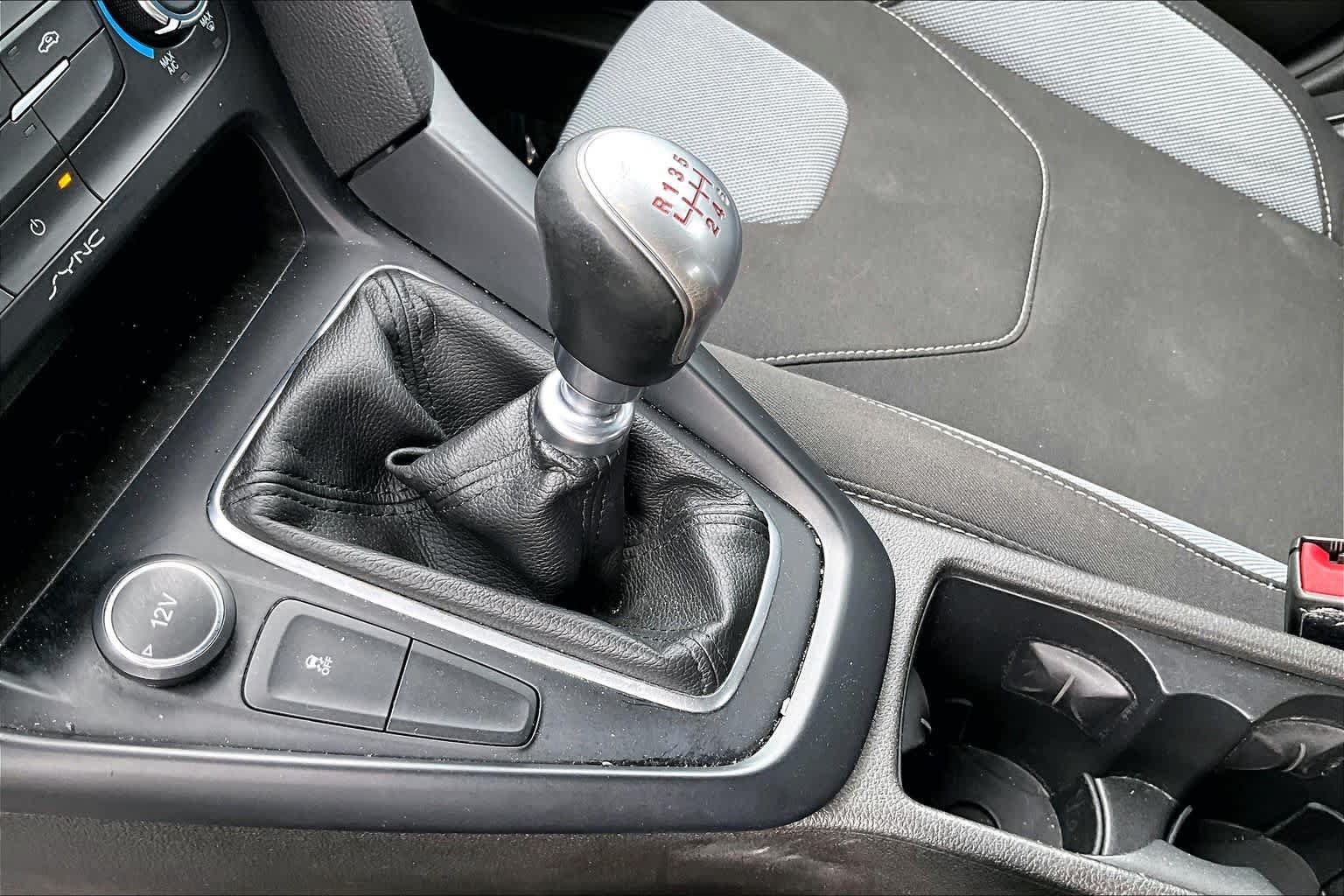 Used 2016 Ford Focus ST FWD image 17