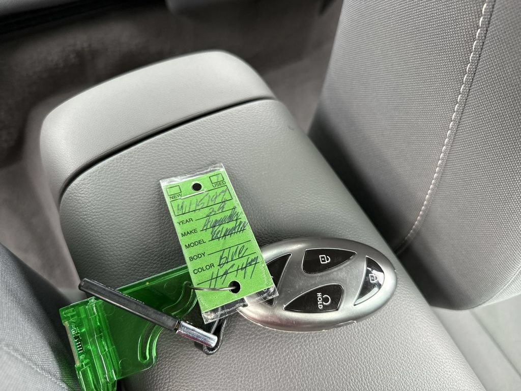 Used 2024 Hyundai Elantra Blue FWD image 34