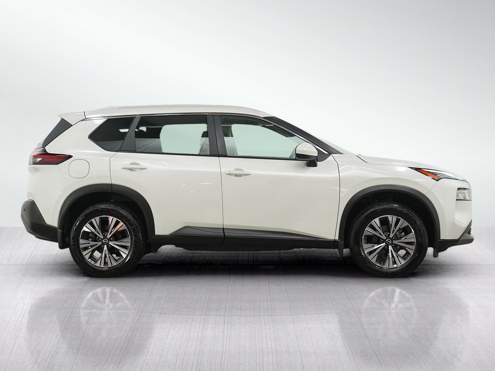 Used 2023 Nissan Rogue SV w/ SV Premium B Package AWD/4WD image 6