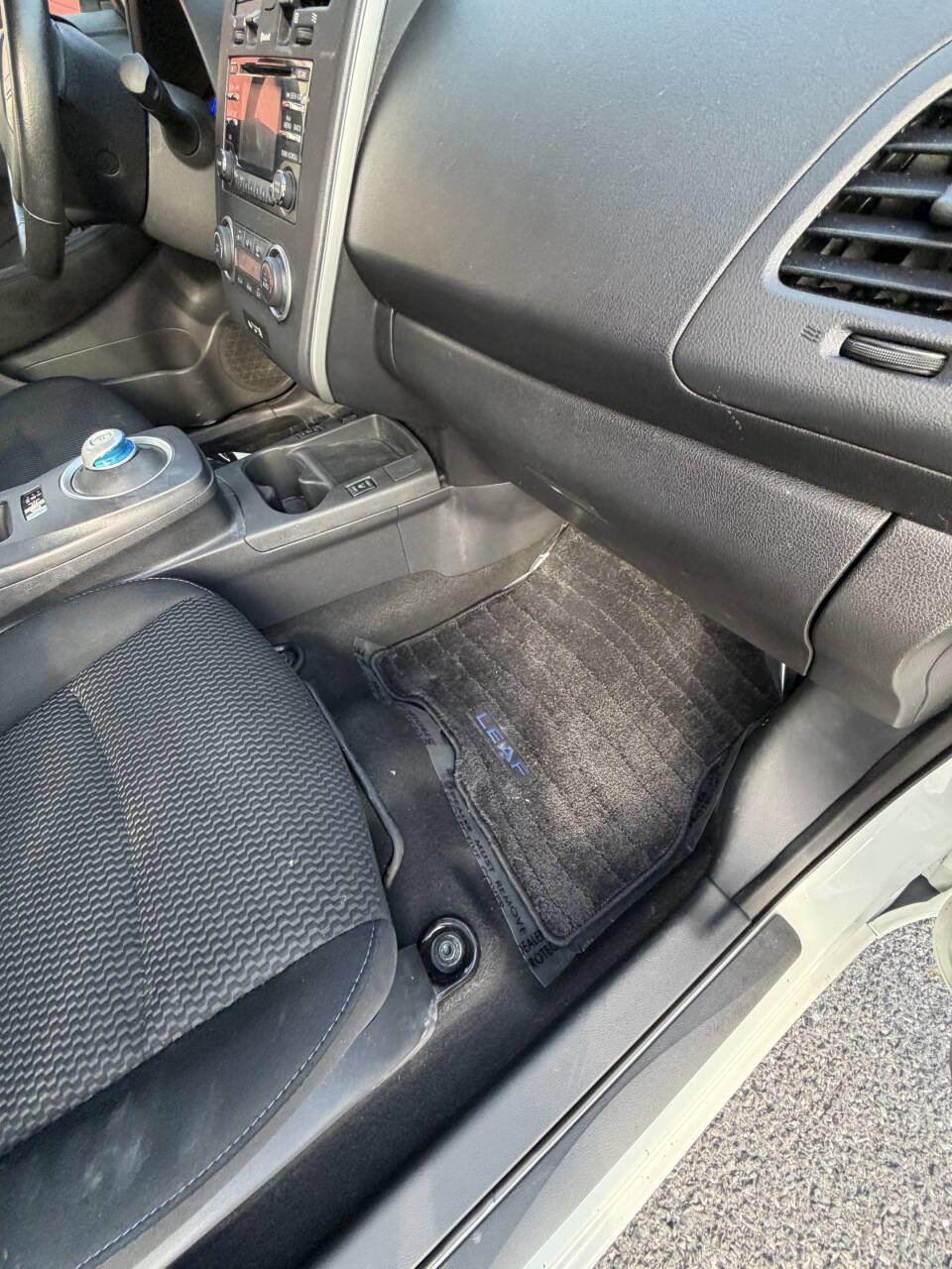 Used 2015 Nissan Leaf S w/ Charge Package image 37