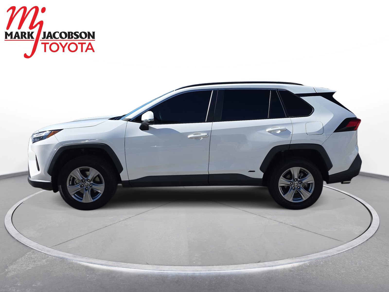 Used 2024 Toyota RAV4 XLE image 14