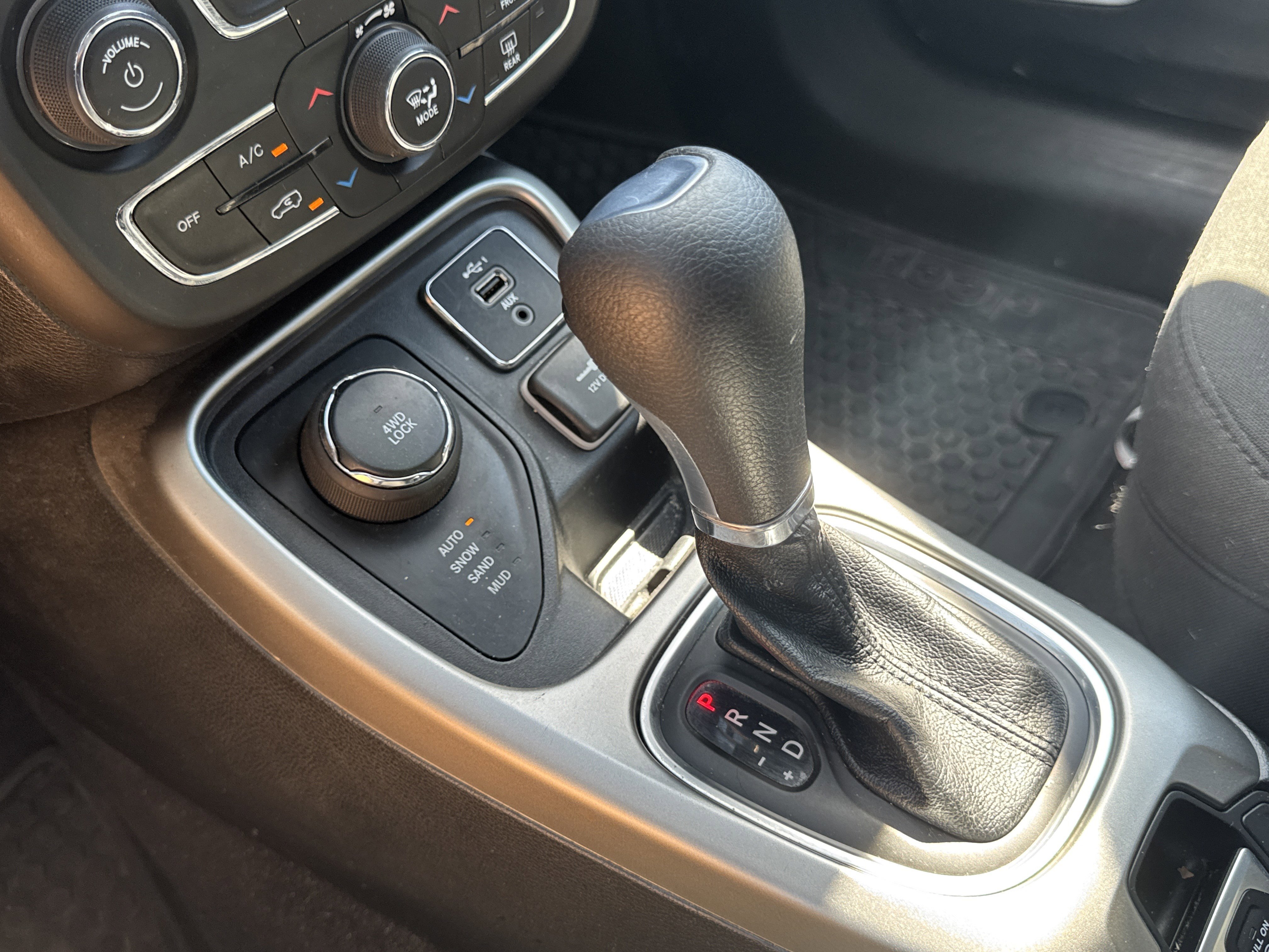 Used 2020 Jeep Compass Sport w/ Cold Weather Group image 21