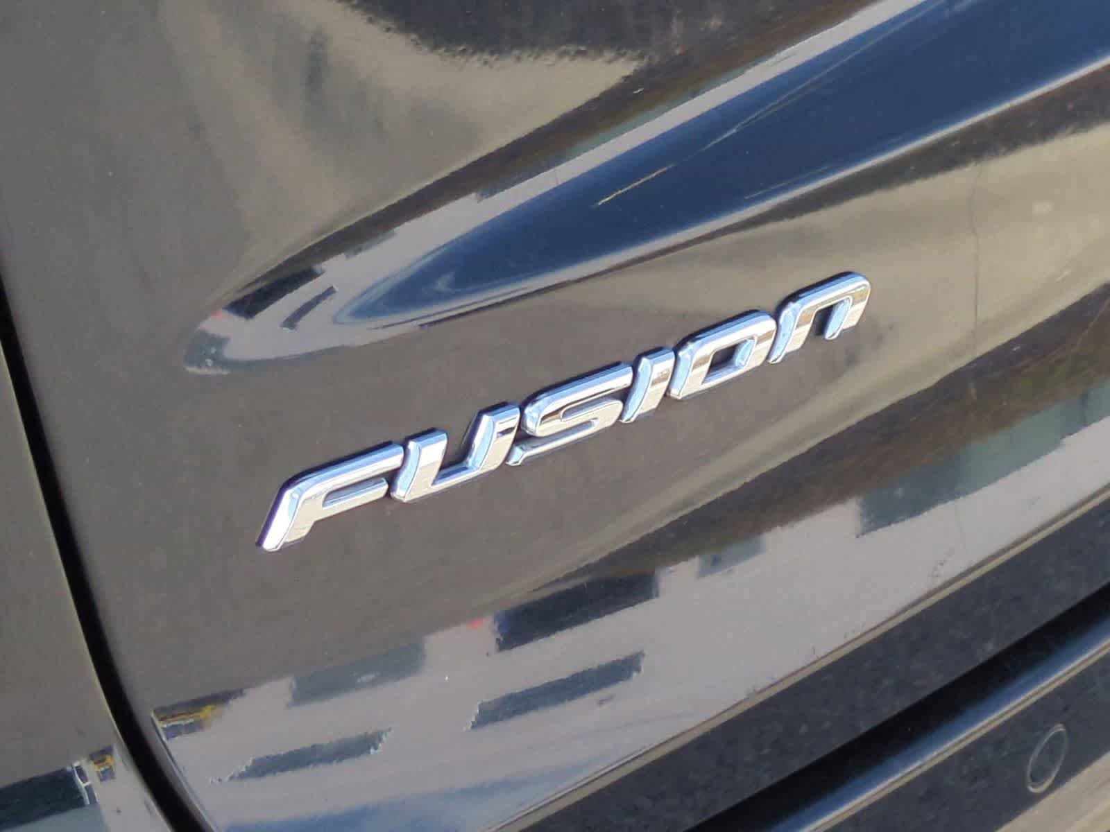 Used 2020 Ford Fusion SEL FWD image 13