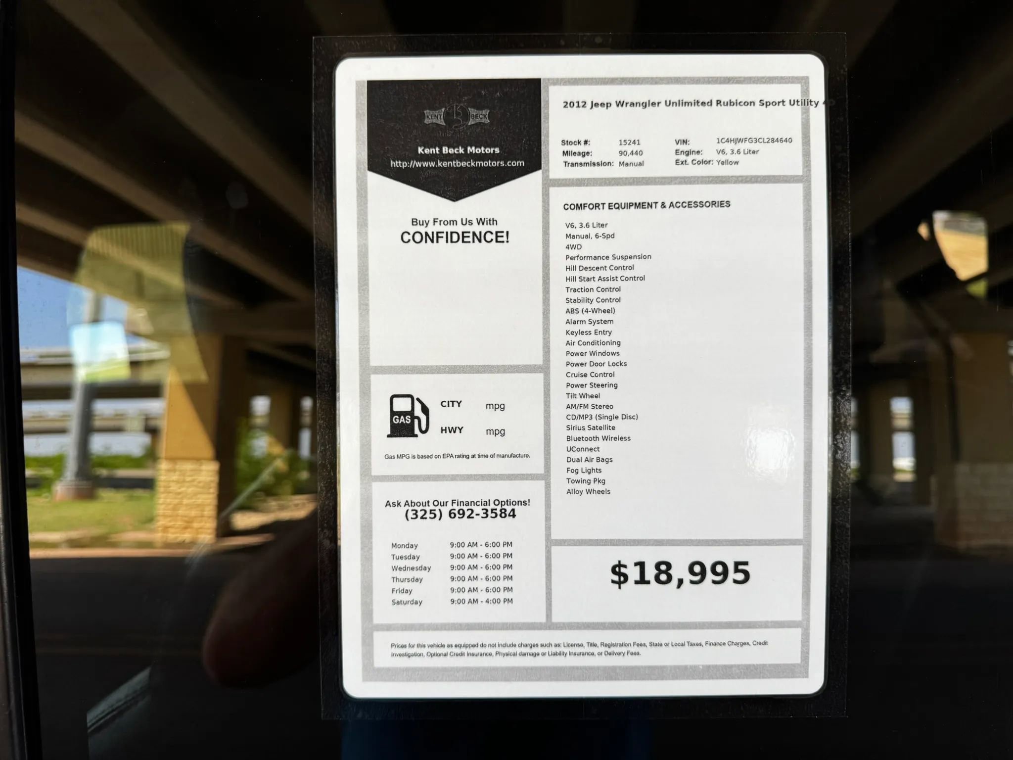 Used 2012 Jeep Wrangler Unlimited Rubicon w/ Dual Top Group image 33