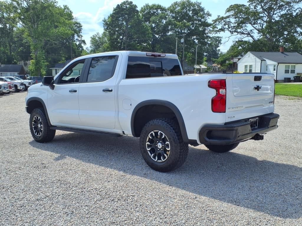 Used 2023 Chevrolet Silverado 1500 ZR2 w/ Technology Package image 5