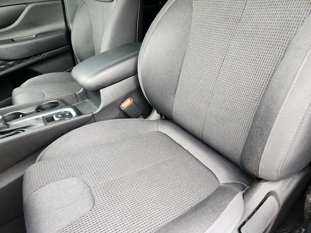 Used 2020 Hyundai Santa Fe SE AWD/4WD image 14