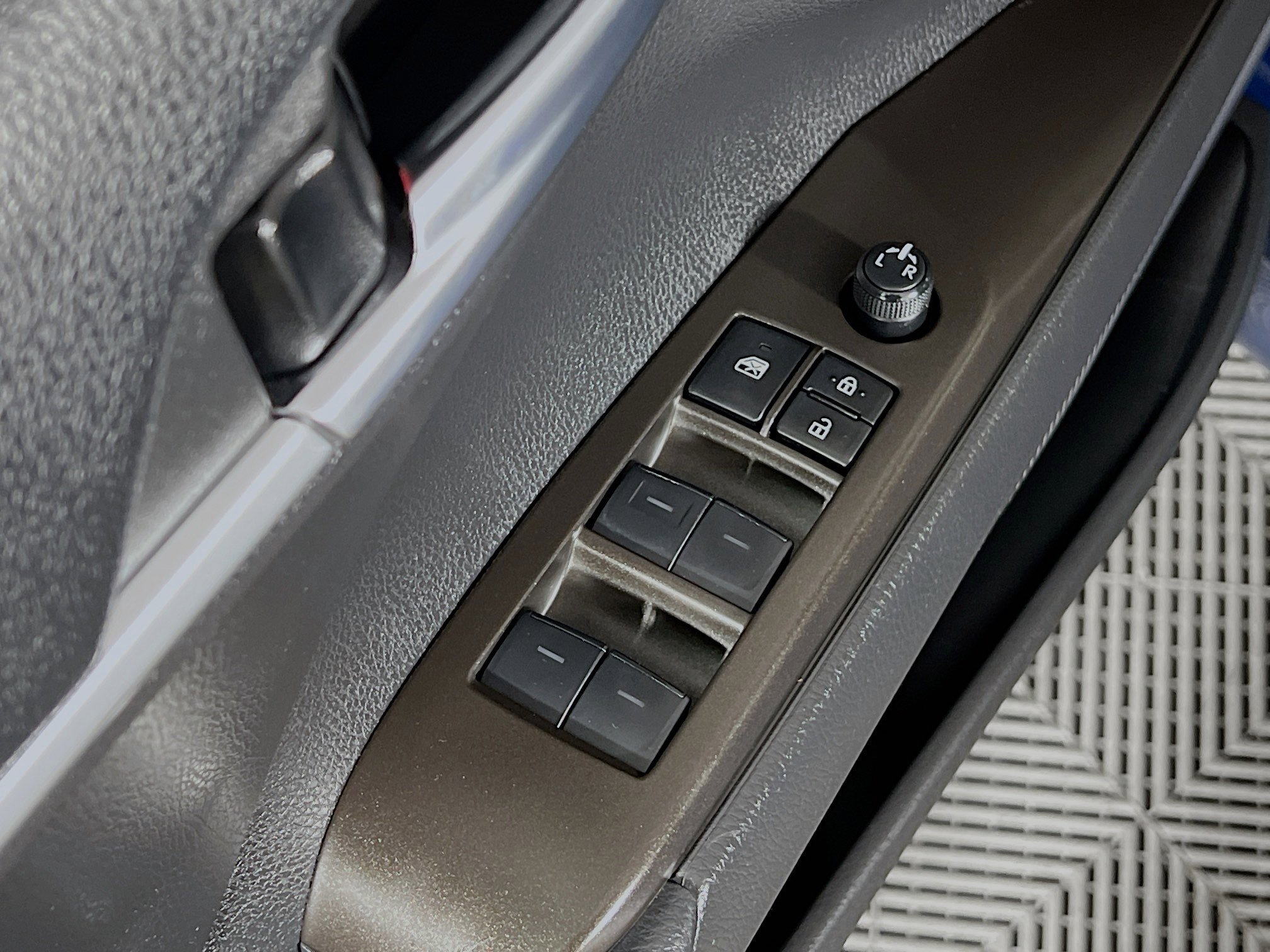 Certified 2023 Toyota Camry LE AWD/4WD image 18