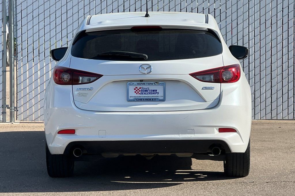 Used 2017 MAZDA MAZDA3 Touring FWD image 5