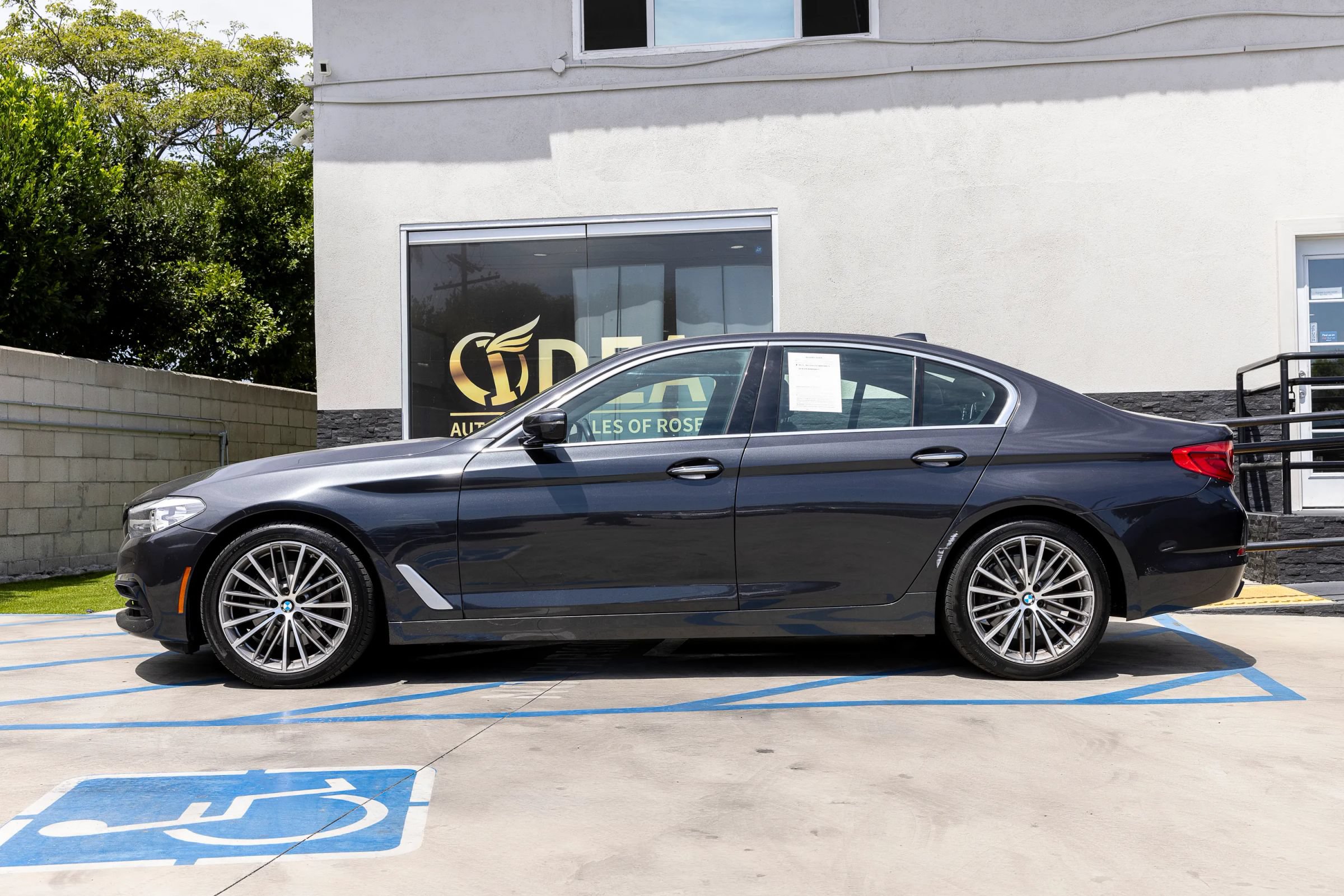 Used 2018 BMW 540i RWD image 9